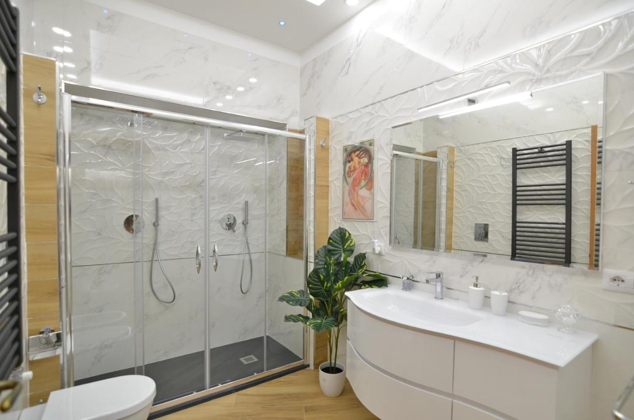 Caserta Deluxe Bis Extérieur photo